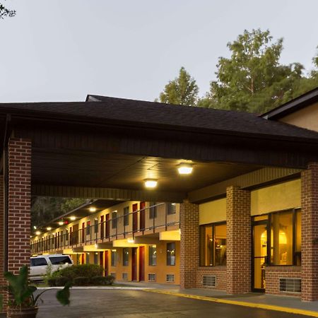 Howard Johnson By Wyndham Tallahassee Extérieur photo