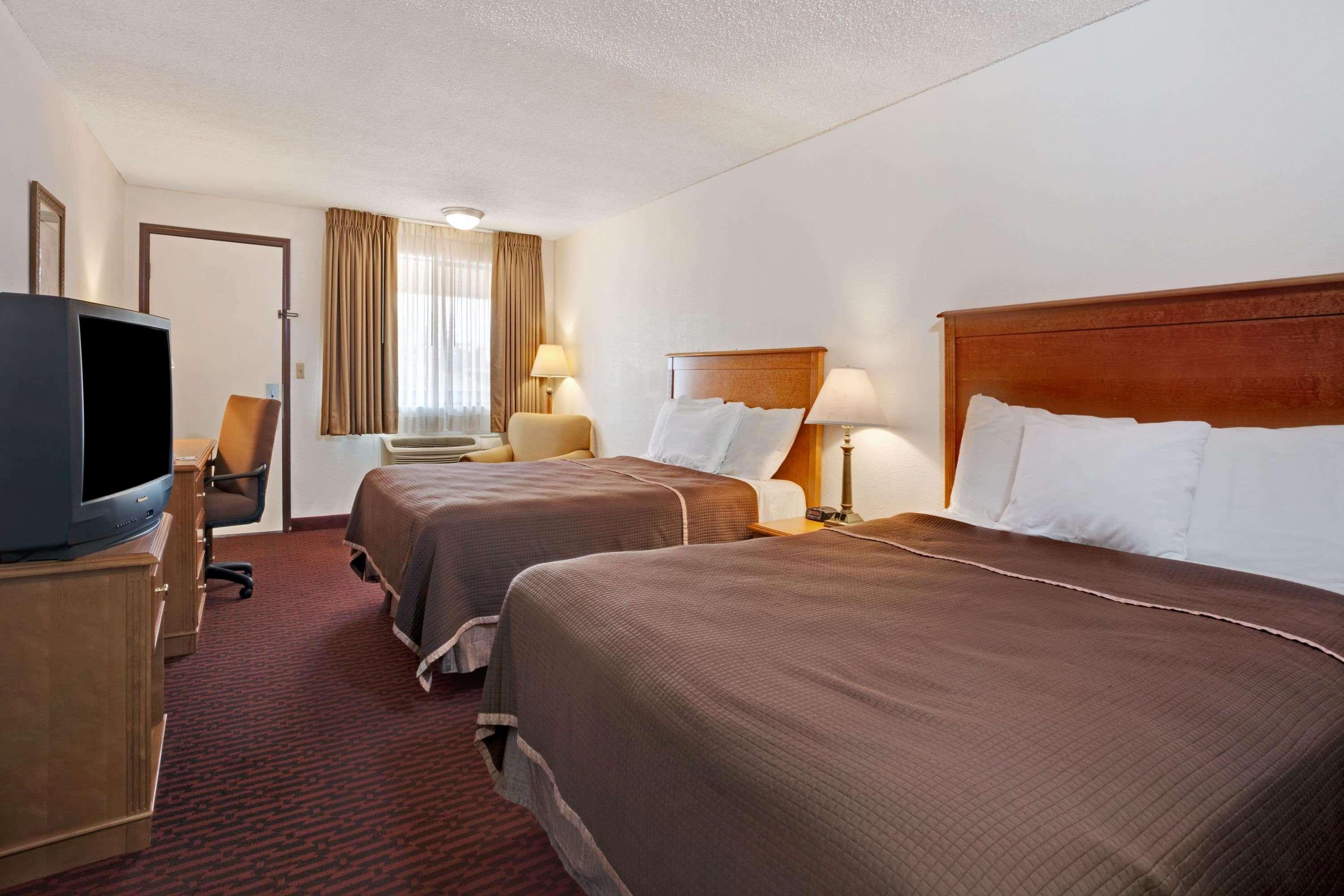 Howard Johnson By Wyndham Tallahassee Extérieur photo